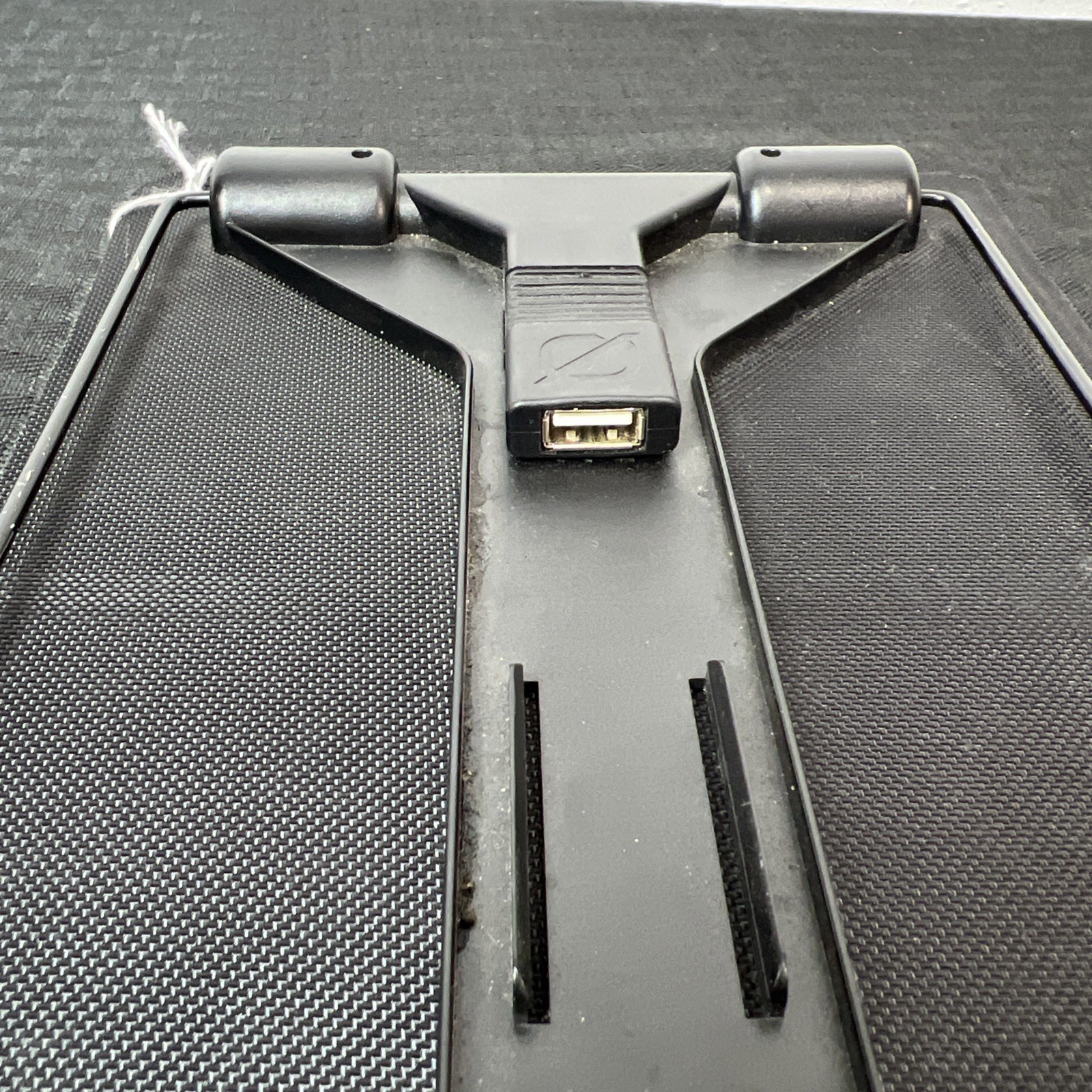 GOAL ZERO NOMAD 10 SOLAR PANEL. Solar Charger. Charge phone, GPS + MORE