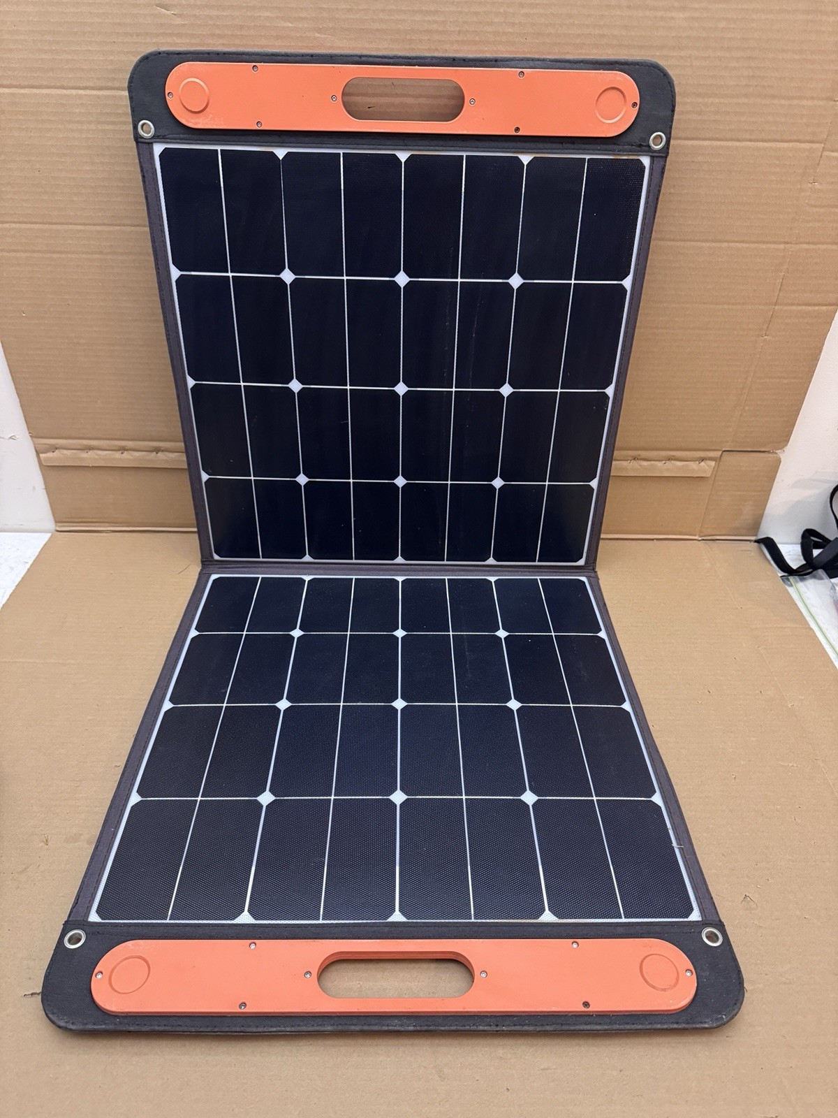 Jackery Solar Saga 100w Solarsaga 100 18v 5.55a Foldable Panel NOT WORKING