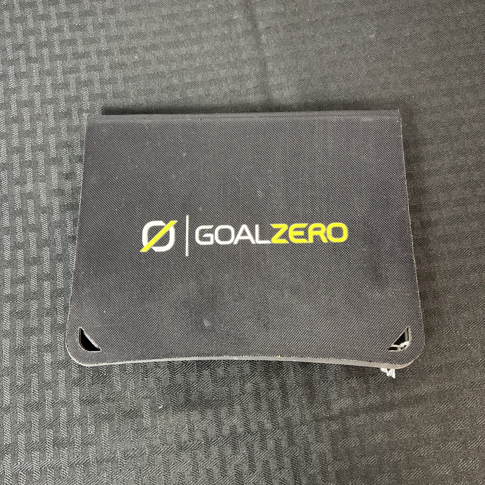 GOAL ZERO NOMAD 10 SOLAR PANEL. Solar Charger. Charge phone, GPS + MORE