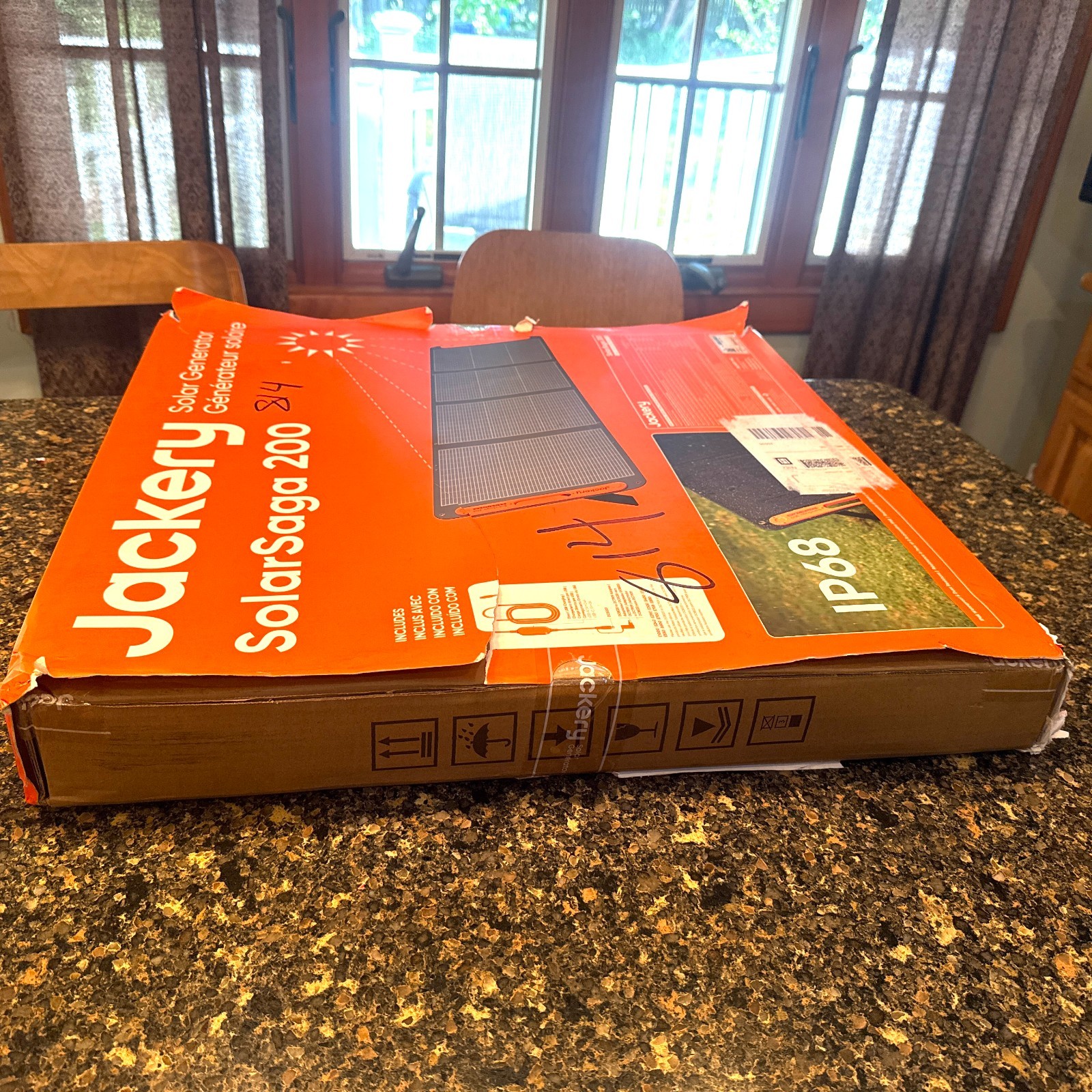 Jackery SolarSaga 200 JS-200E 200W Portable Solar Panel NEW Factory Sealed