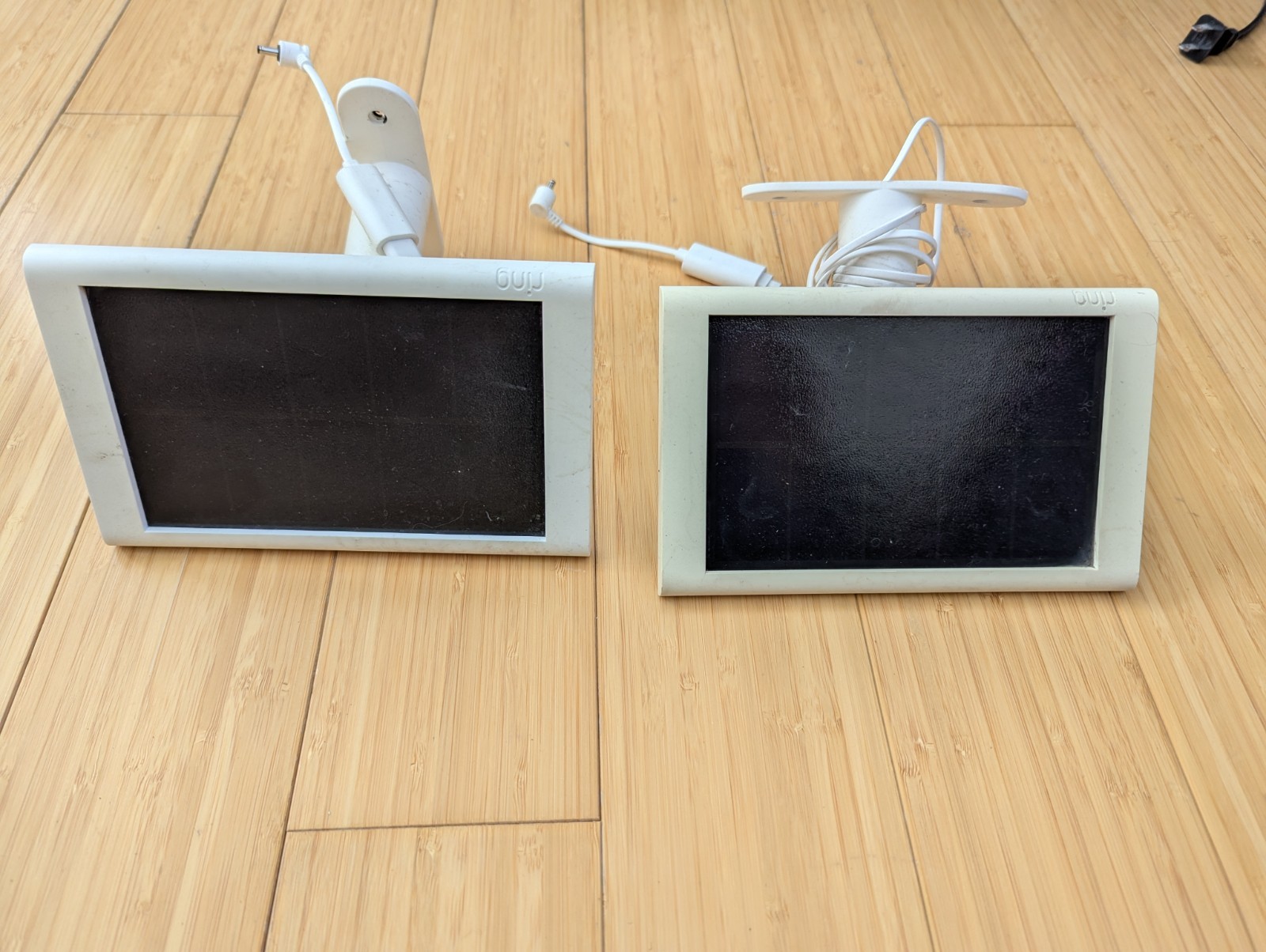 2 Ring Small Solar Panel 1.9W for Stick Up Cam White 5F78E9-USB-C