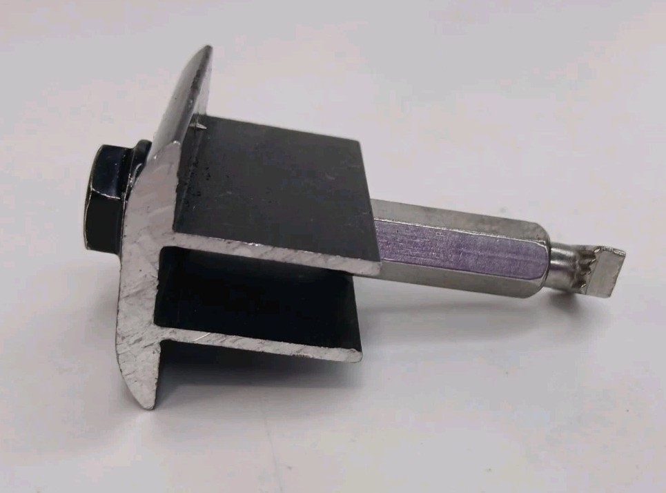 Lot of 4 UniRac Solar Mount End Clamps AF 30-46mm Dark Finish 302050D