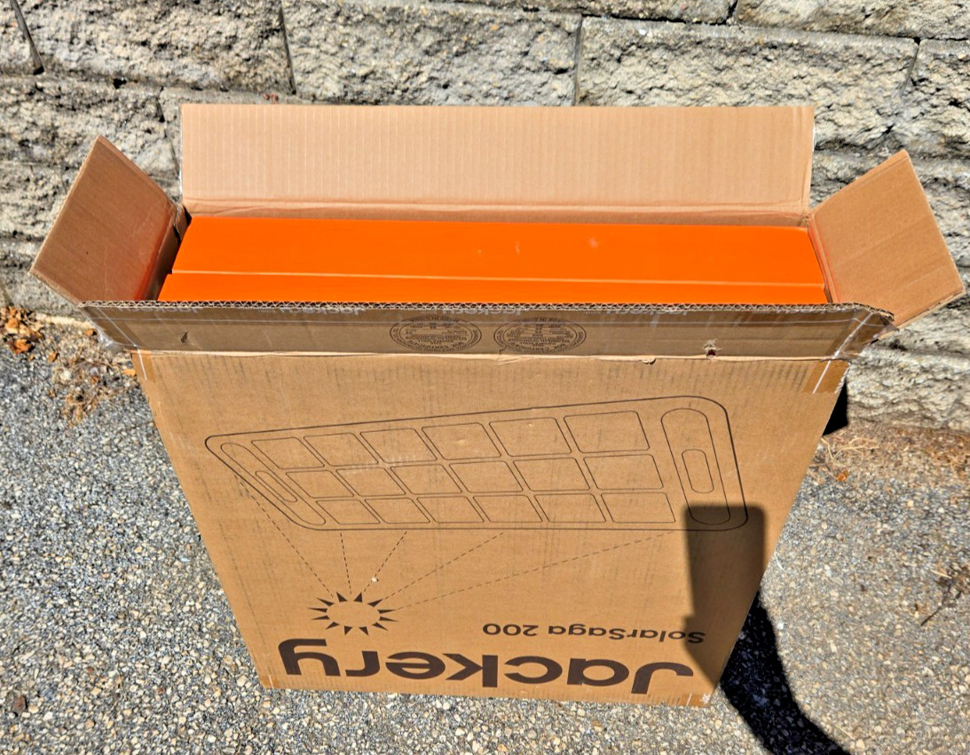 (2) NEW Jackery SolarSaga 200W Portable Solar Panels