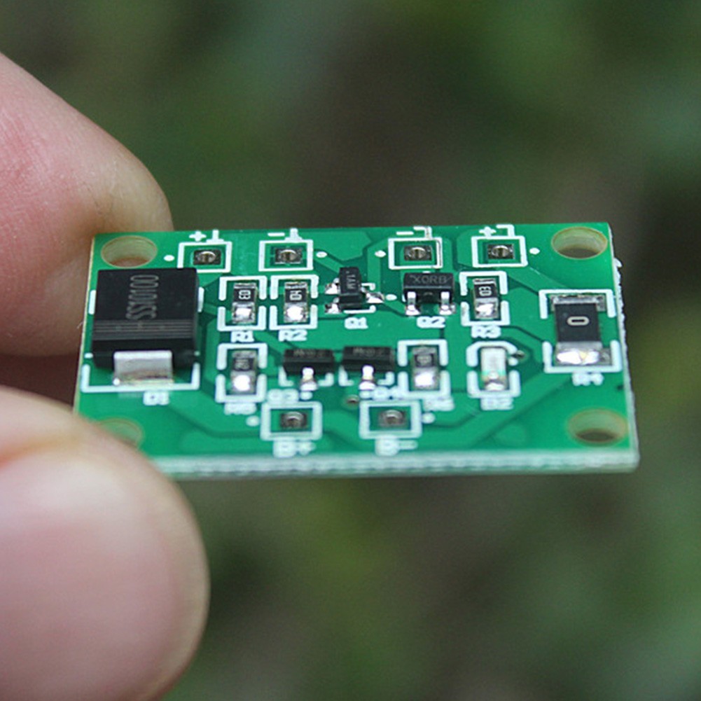 Solar Street Light Control Board 324V with Efficient Charging and Output Design