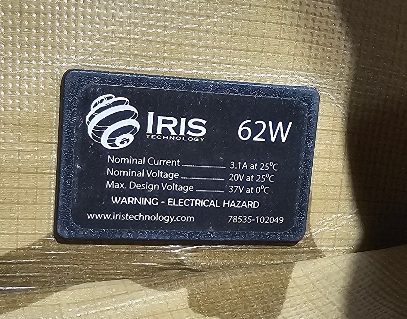 (2) Iris Tech P3 Military Folding 62 Watt Solar Panel New With (1) Splitter