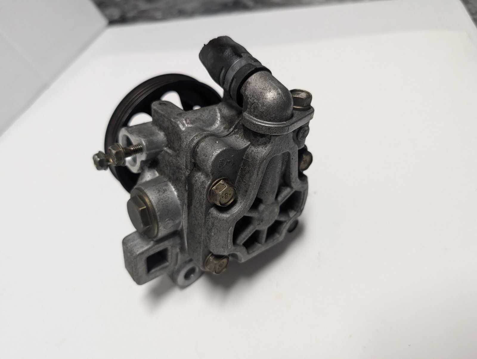 98 Honda Accord Power Steering Pump Pulley Assembly OEM For Car