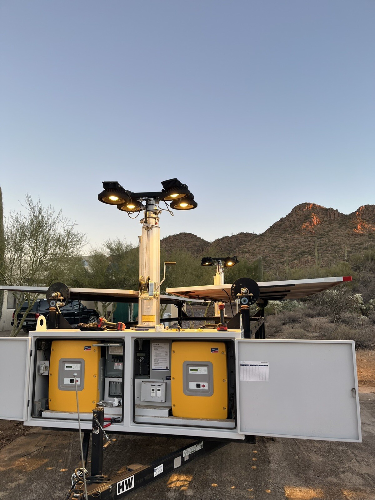 Off Grid Mobile Solar Generator