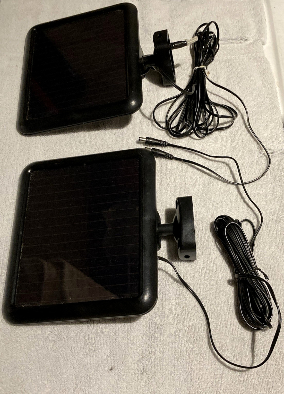 Lot 2 Solar Panels 5v-11v Security lights Battery Chargers Multiuse Power Source