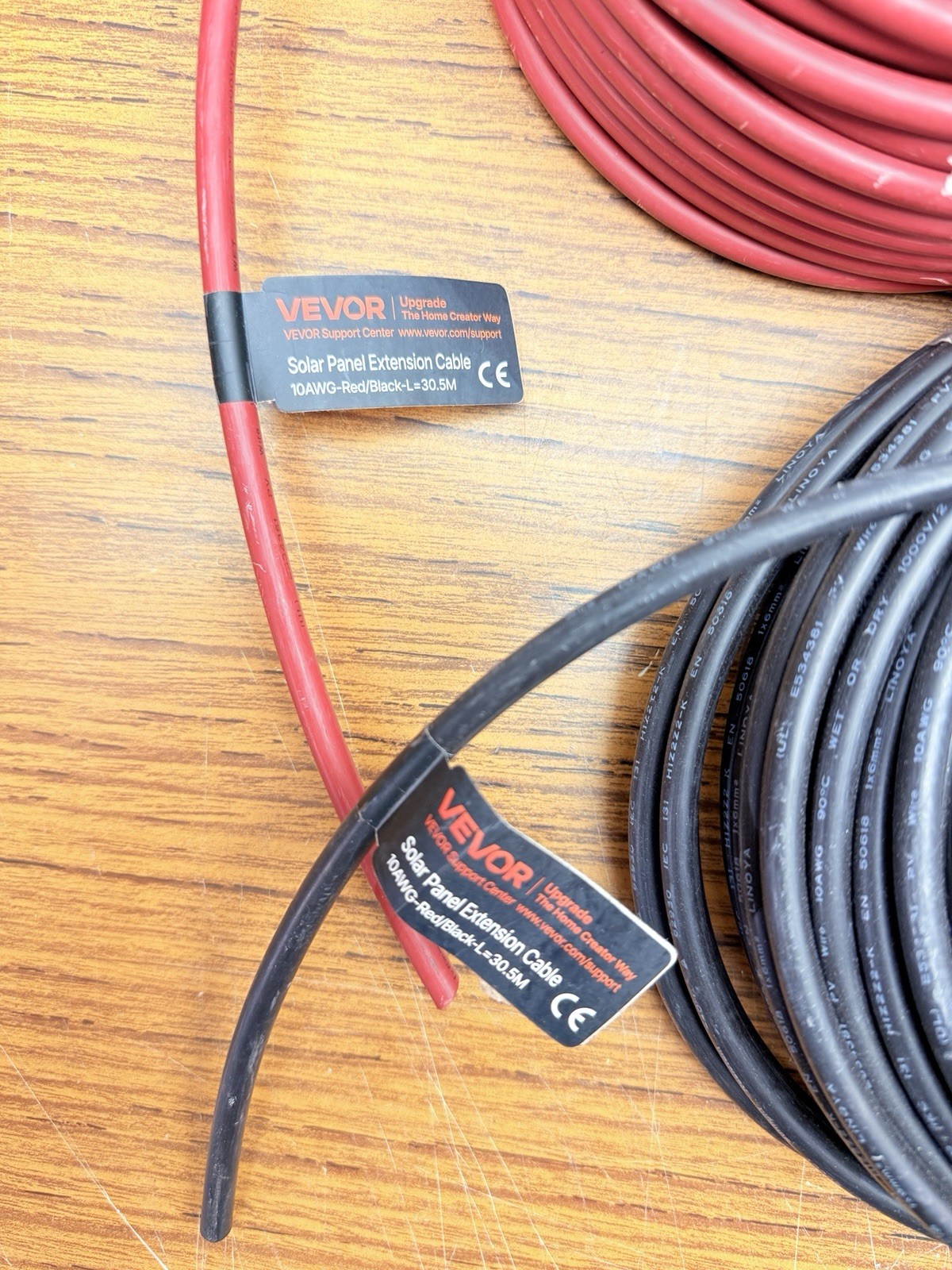VEVOR Solar Panel Extension Cable 100 Ft Black + Red 10 AWG XLPE