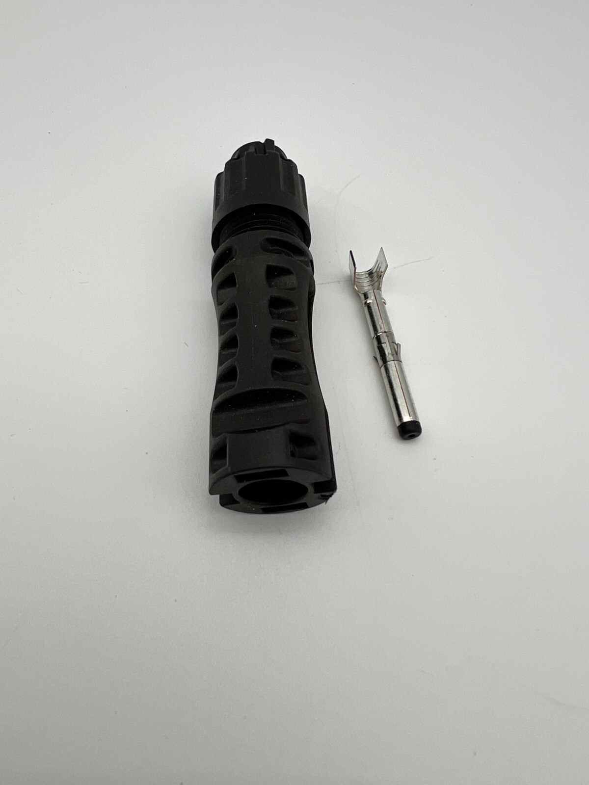 Stäubli PV Male connector for 8AWG gauge wire PV-KST4- EVo2 2A/10II 32.0325P0001