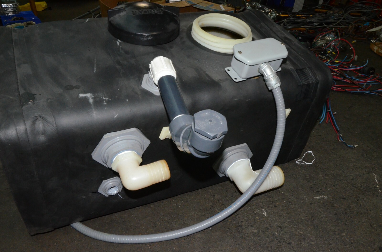 Solar 20 Gallon Water Holding Tank With Float Fixtures RV Off Grid Tiny House