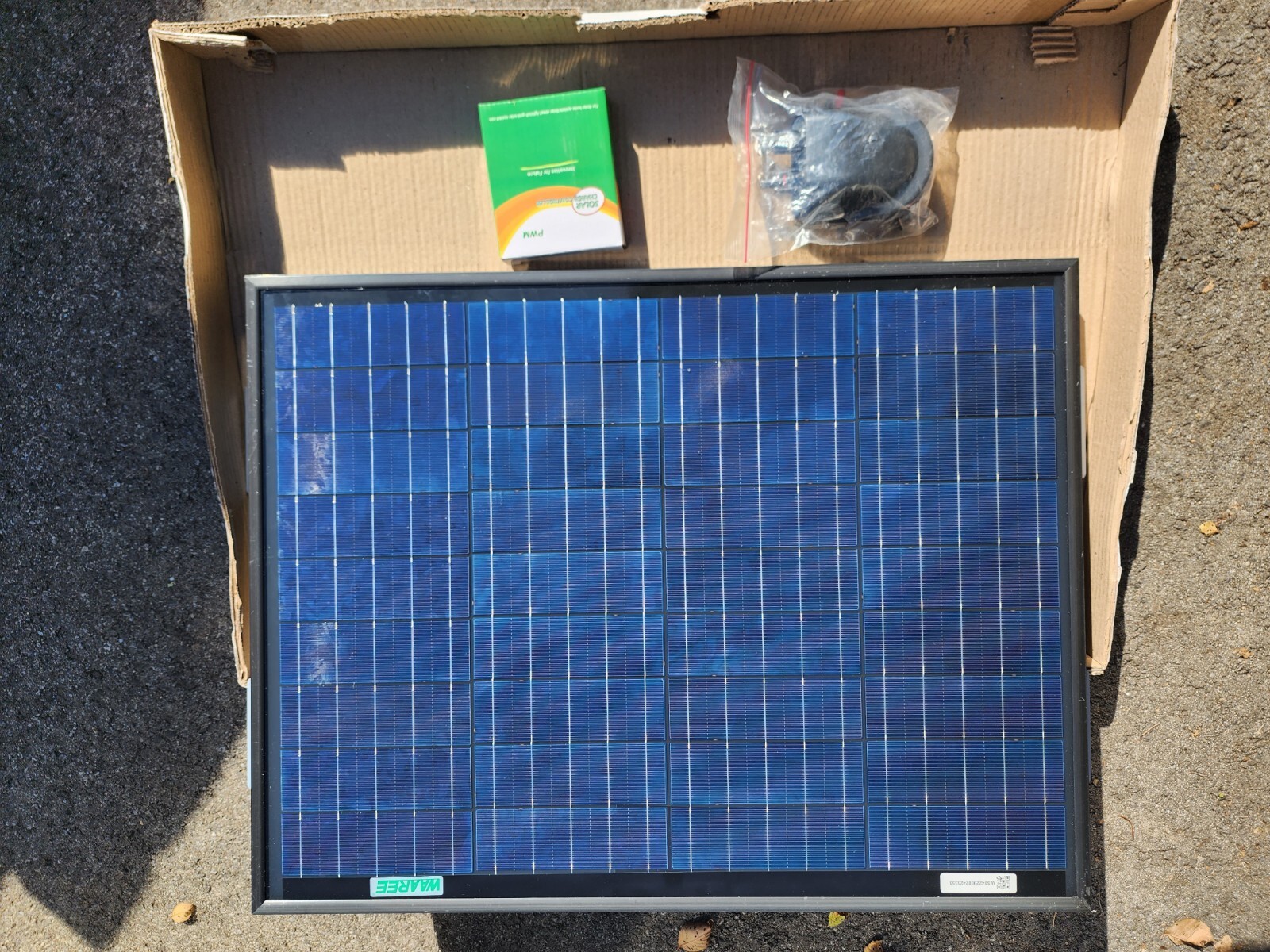 WAAREE WSBC-50 CEYONE SOLAR KIT w/30A CHARGE CONTROLLER, 50 Watt SOLAR PANEL KIT