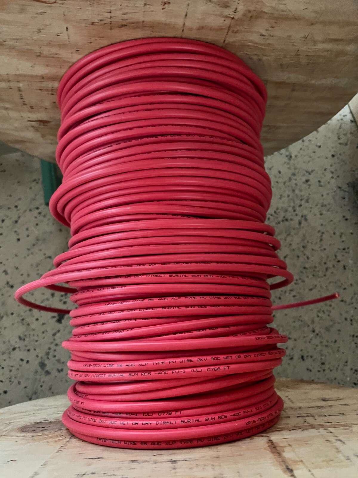 Solar PV 6 AWG cables black and red 19 strands copper wire UL listed made in USA
