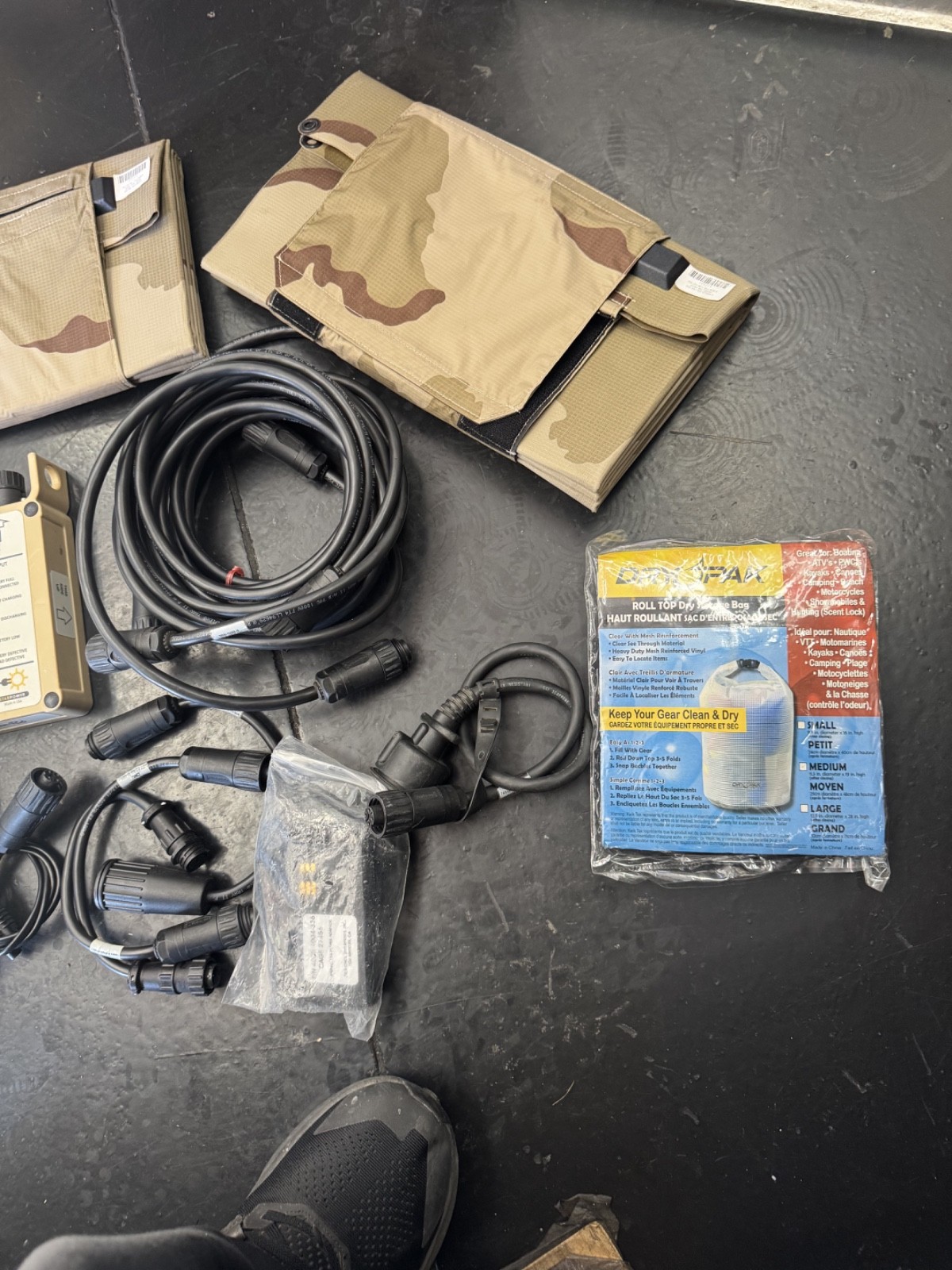Iris Technology SPACES II Kit Portable Military Solar Energy Field Power 78535