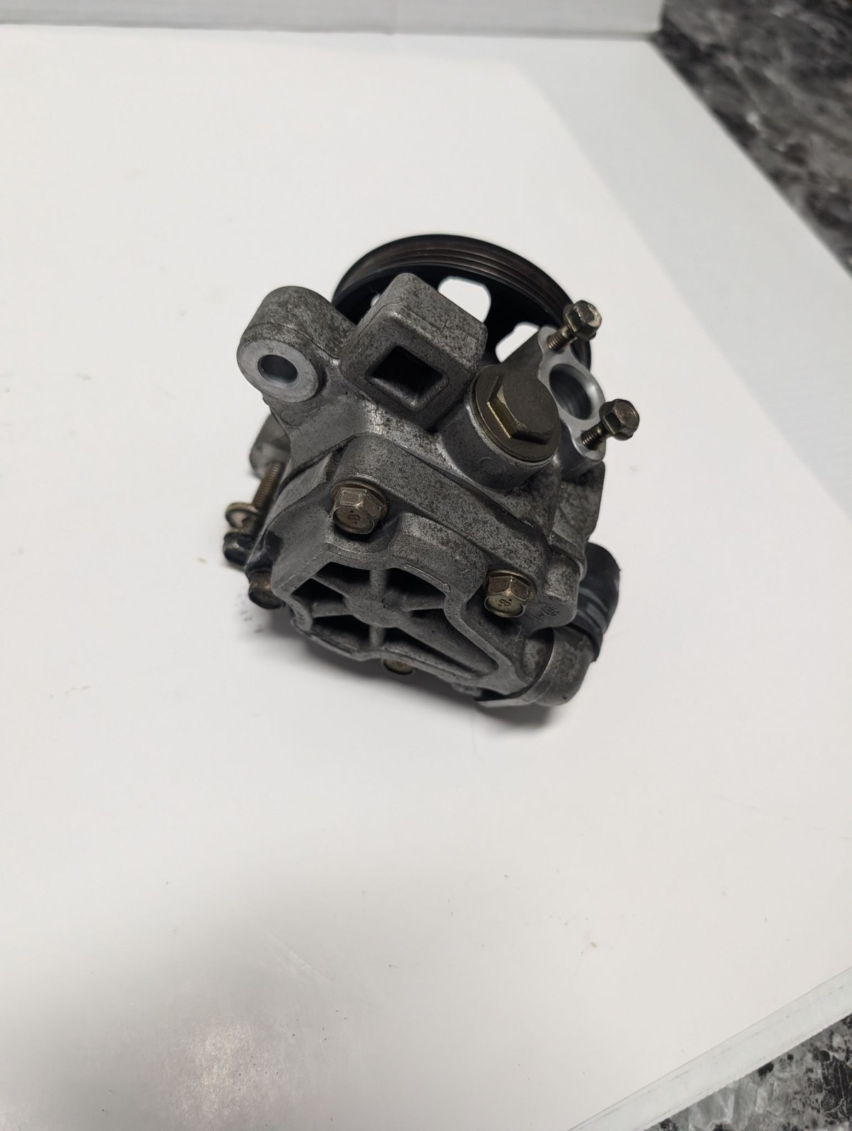 98 Honda Accord Power Steering Pump Pulley Assembly OEM For Car