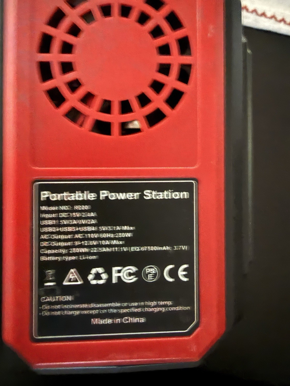 Dengawa 250W Portable Power Station Bank Backup Battery Pack Solar Generator