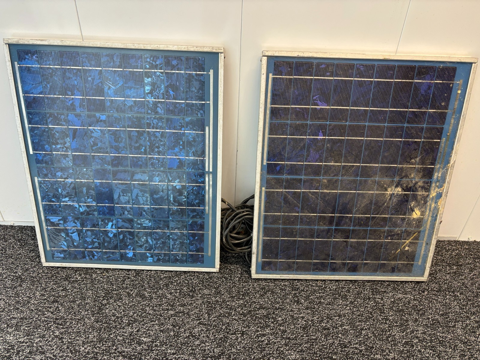 Lot of 2- BP Solar 20 Watt Solar Panel SX20M. Part #5200.0013.