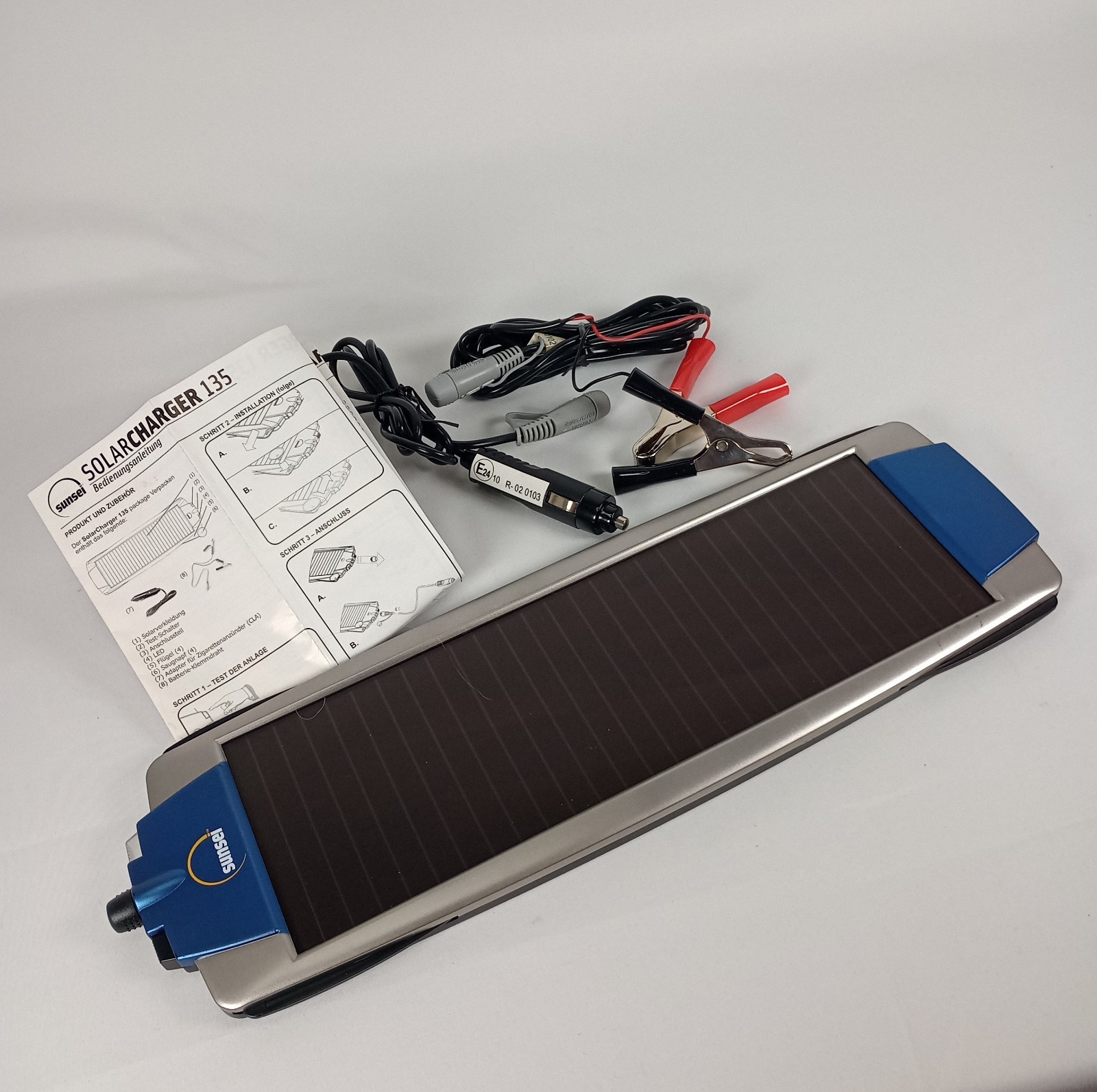Sunsei SolarCharger 135 SE-135 Solar Battery Maintainer Panel w/ Manual & Cables