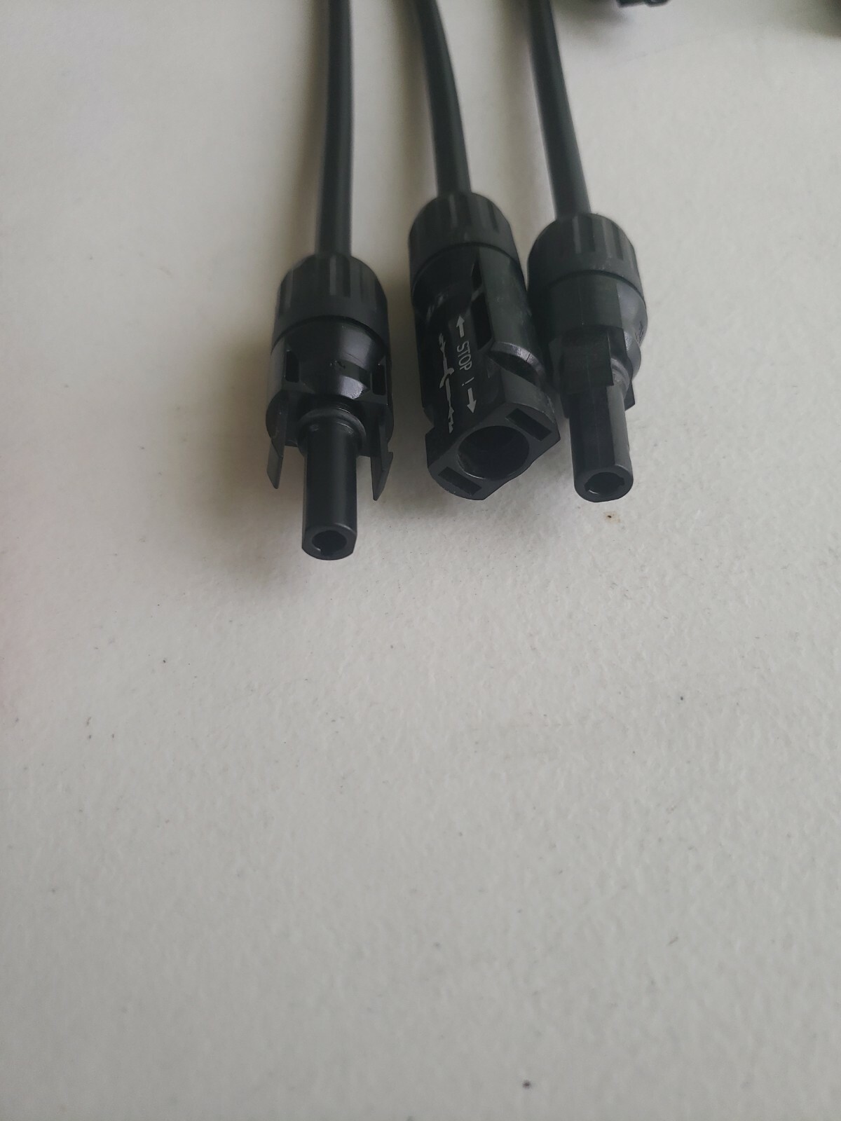 4 MC4 10AWG (5.26mm2) PV Wire Extension Cable Southwire Sunlight 11-12 inch