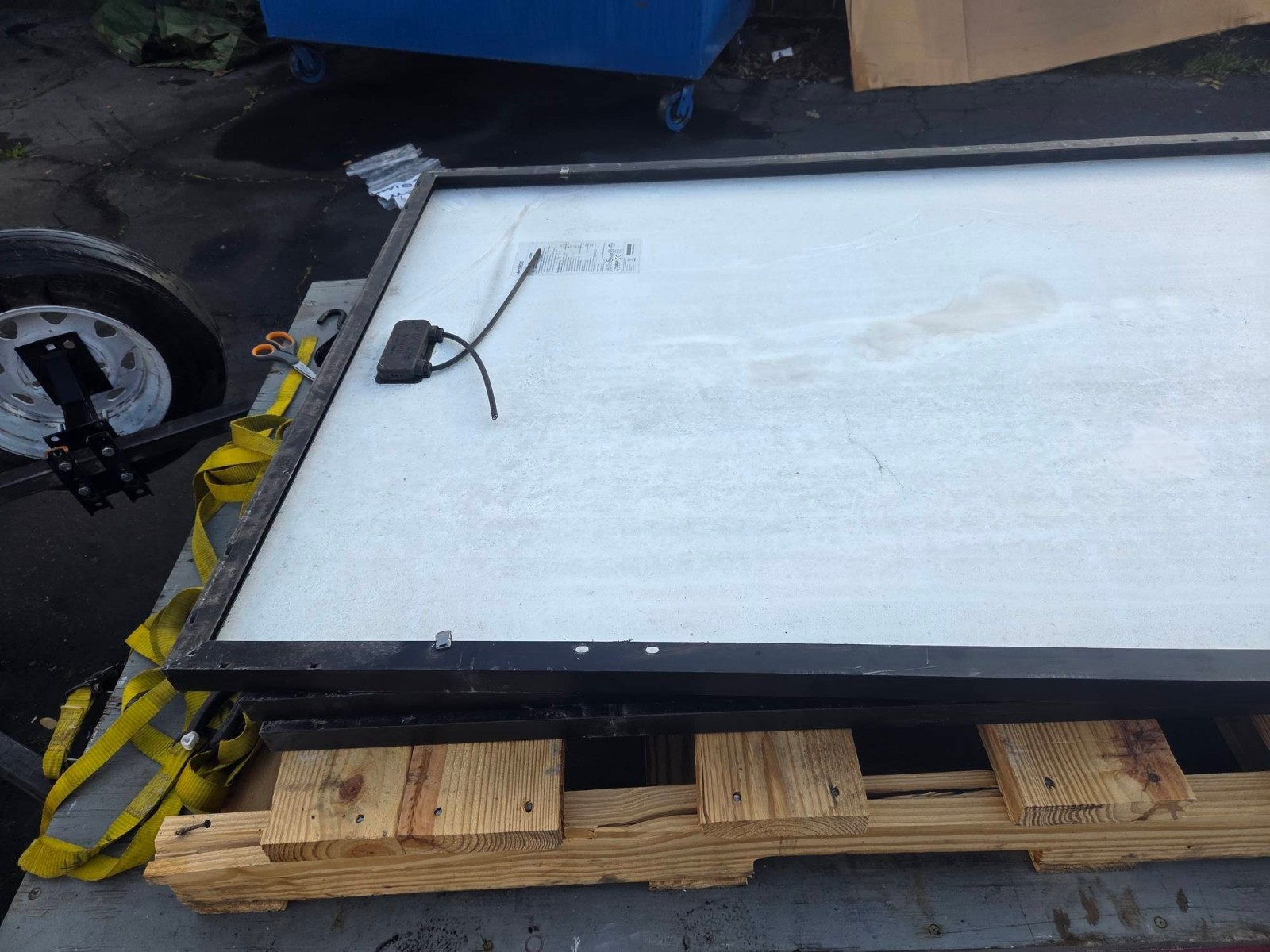 250W HYUNDAI HiS-M250MG PR PRE-OWNED Solar Modules