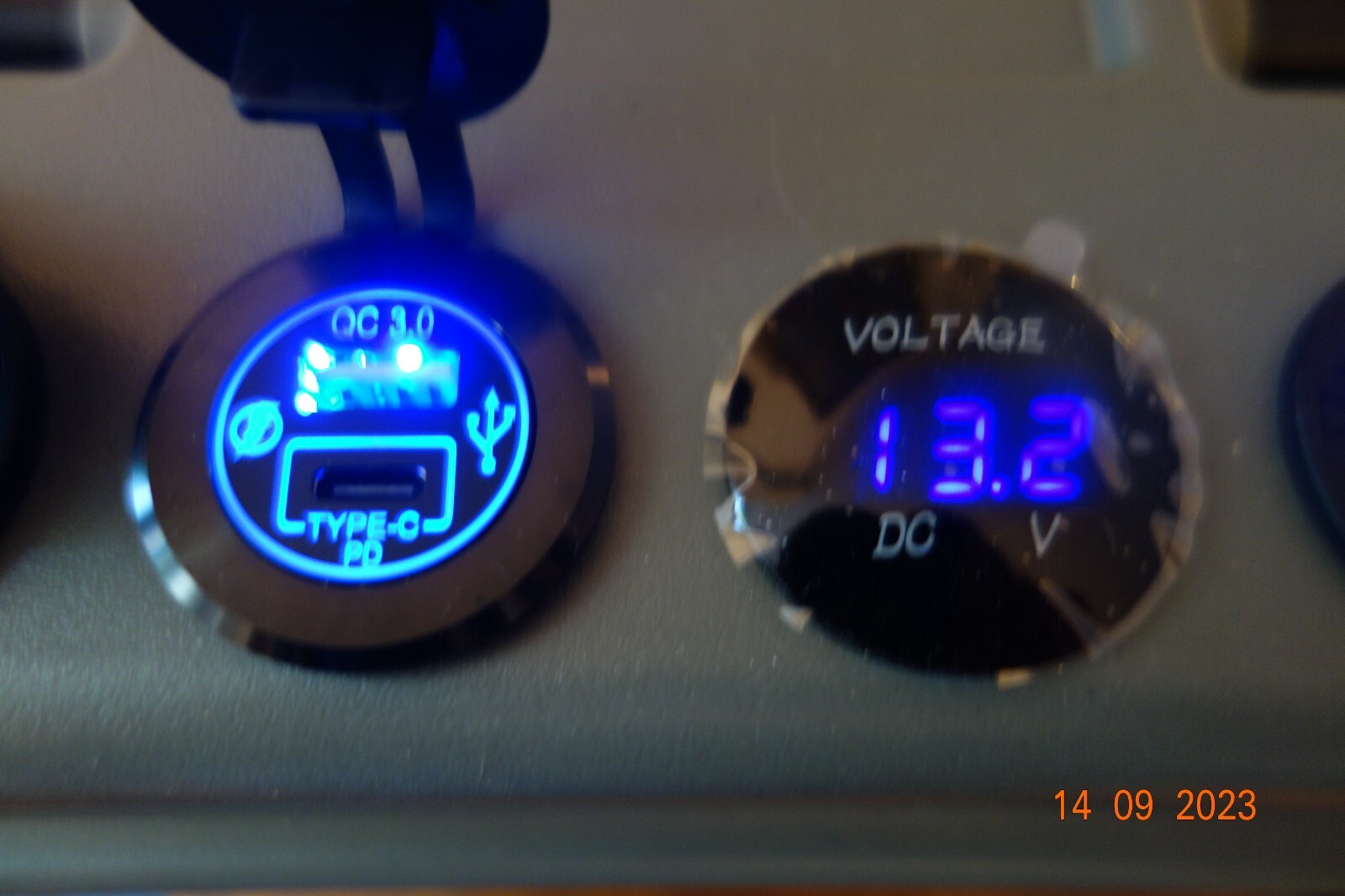 Rechargeable Portable Power Station 230.4 Wh Battery  Outdoor Camping RV Trip
