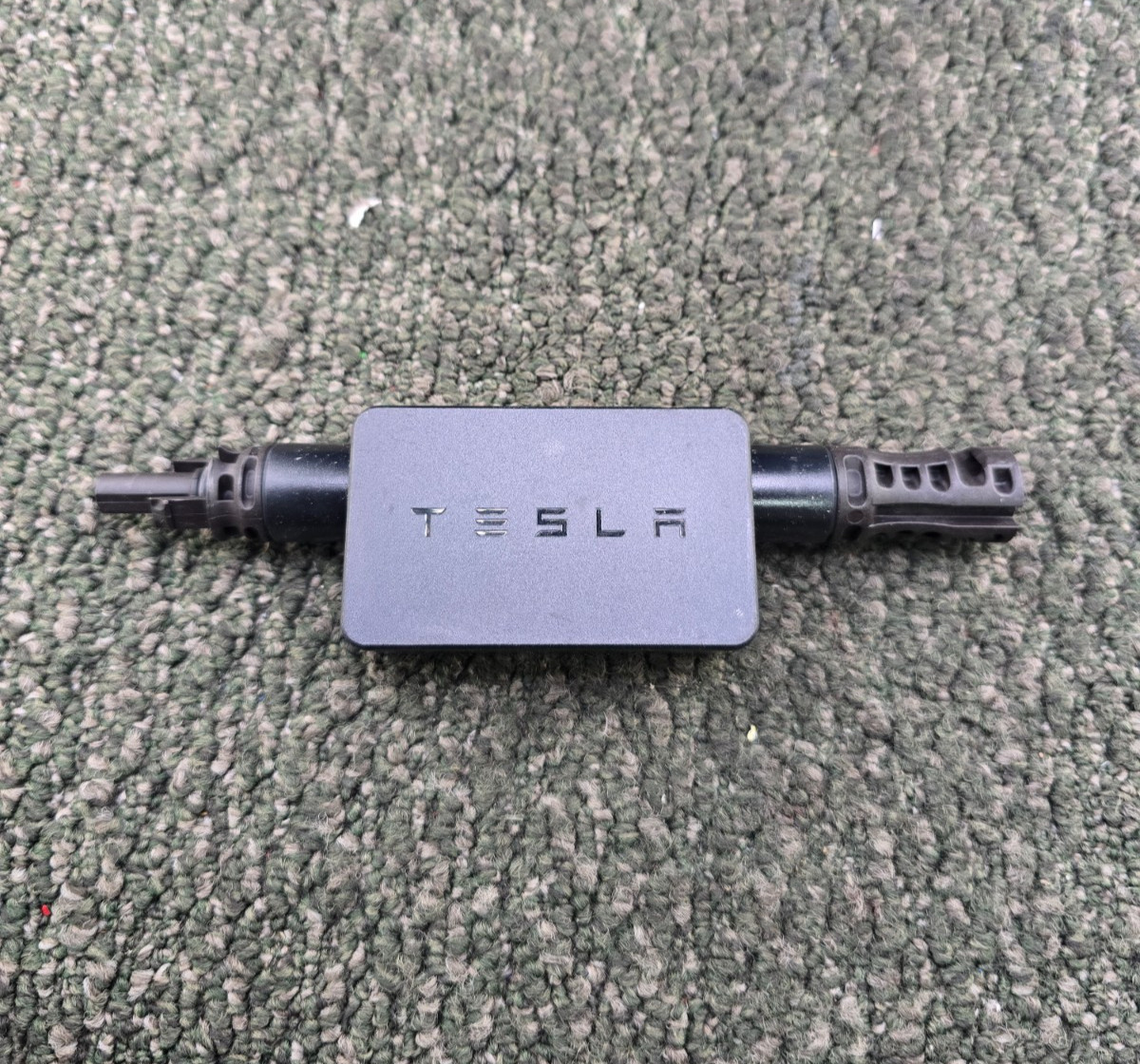 (QTY 5) Tesla MCI-2: PV Rapid Shutdown Equip Mid Circuit Interrupter 1879359-15B