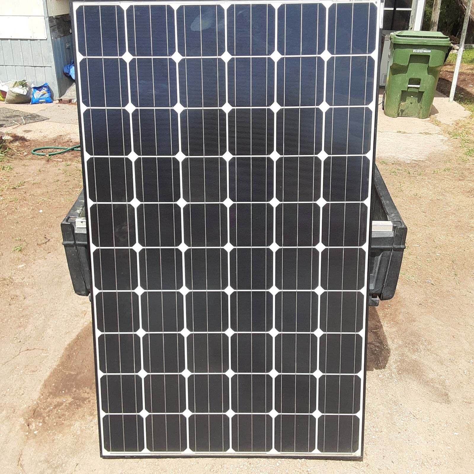 1 LG 265 Watt High Output,  Solar Panel 60 Cell LG265S1C-A3 Pickup Only