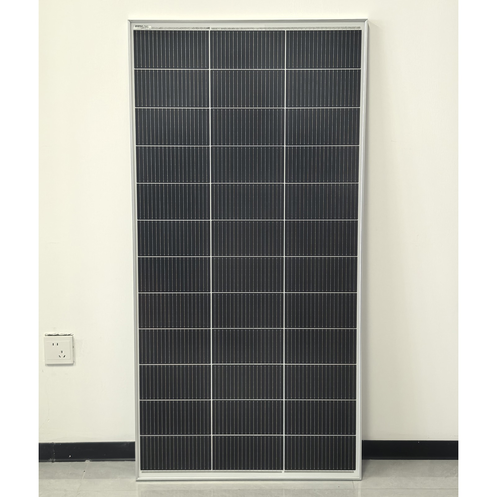 ECOBOSS 200W Photovoltaicsolarpanels for The Production of Electricity Off-Grid