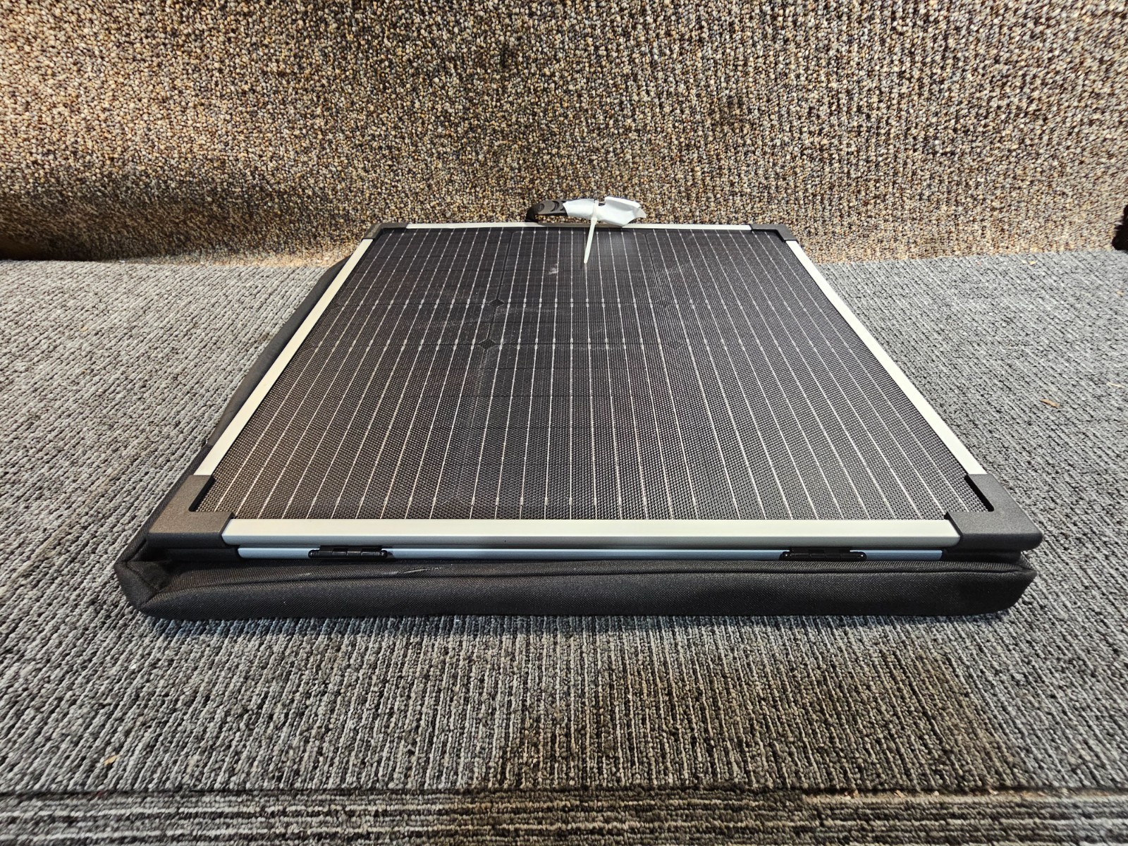4Patriots 100-Watt Solar Panel Foldable 2 Panels 12V Only with Bag
