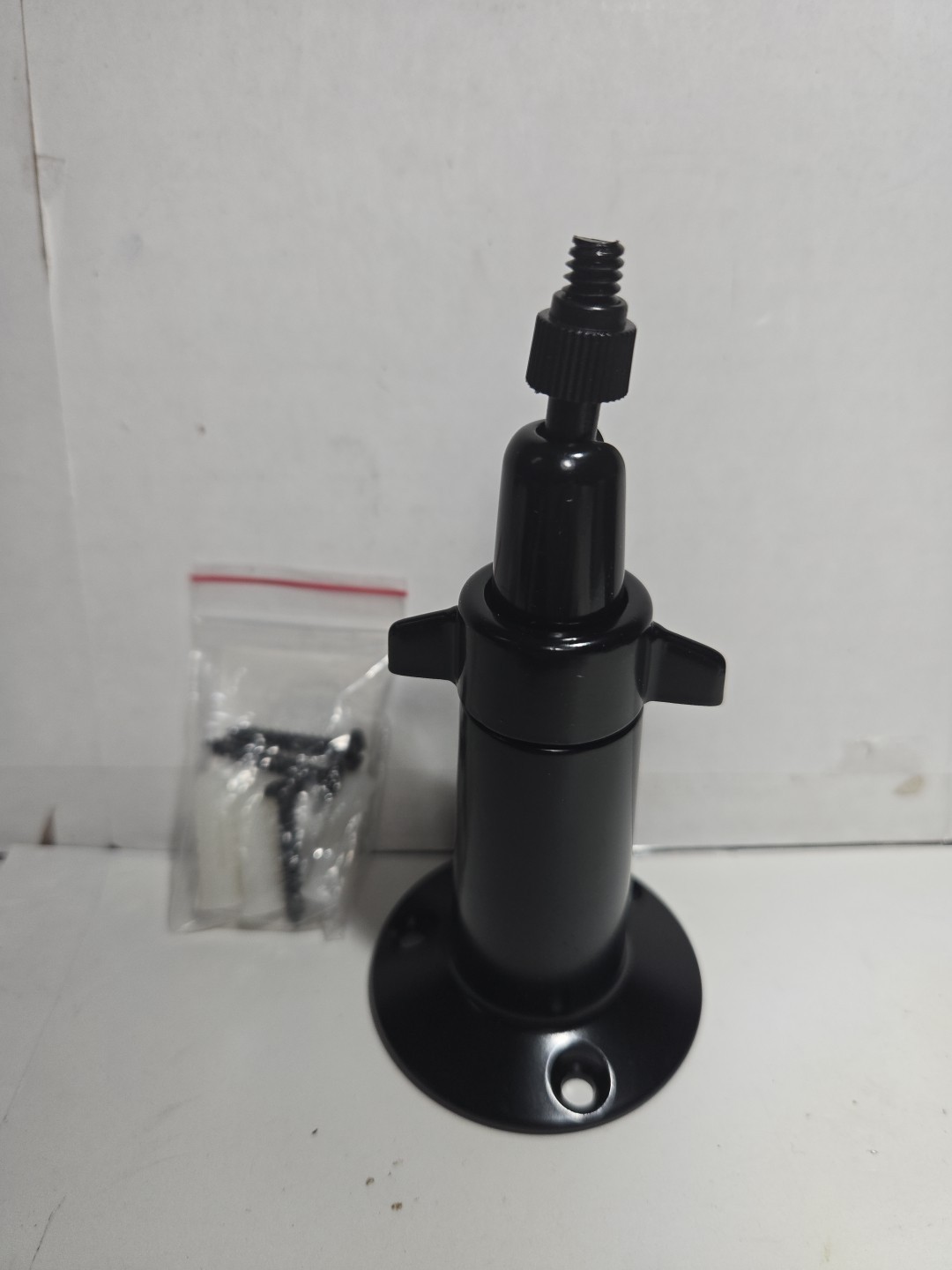 New Metal Arlo Genuine OEM Wall Mount Bracket for Arlo Cameras with Screws Black