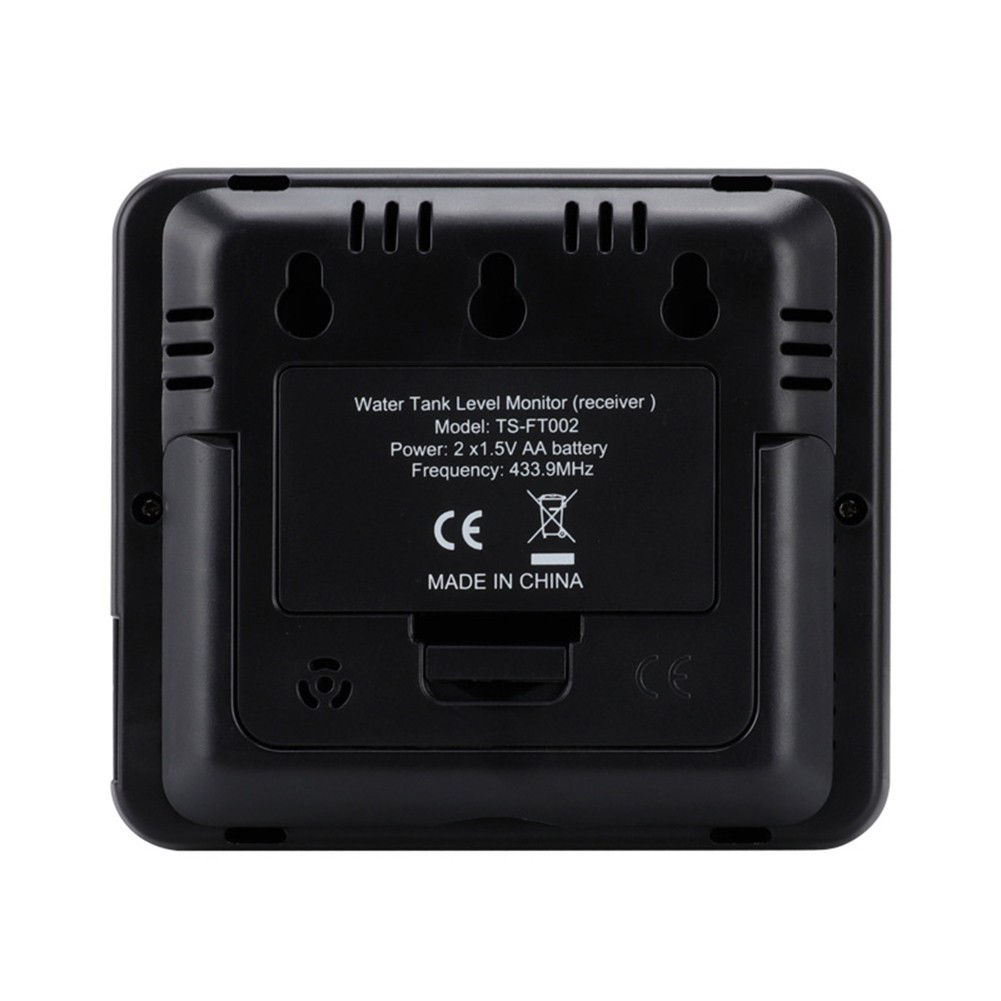 Efficient water tank level gauge with accurate indoor temperature monitoring