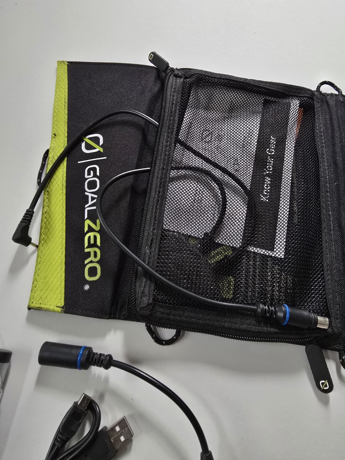 Goal Zero Nomad 7 Portable Solar Panel & Guide 10 AA / AAA Battery Charger WORKS
