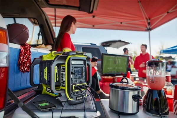 RYOBI CANADA 40V 1800-Watt Battery Inverter with Bluetooth (Tool-Only)