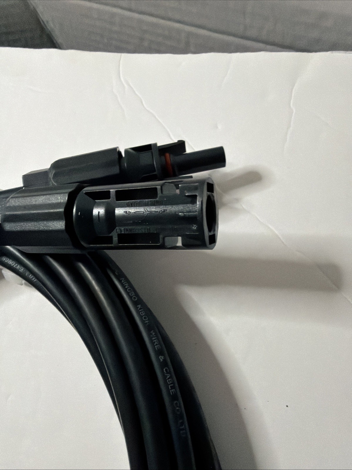 BougeRV solar panel parallel adapter cable with MC4 connectors.