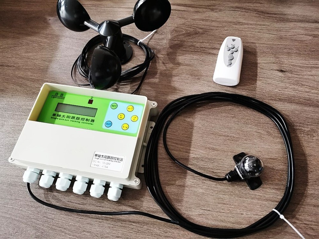Single-axis Solar Tracking Controller, Inclined Single-axis Solar Tracking