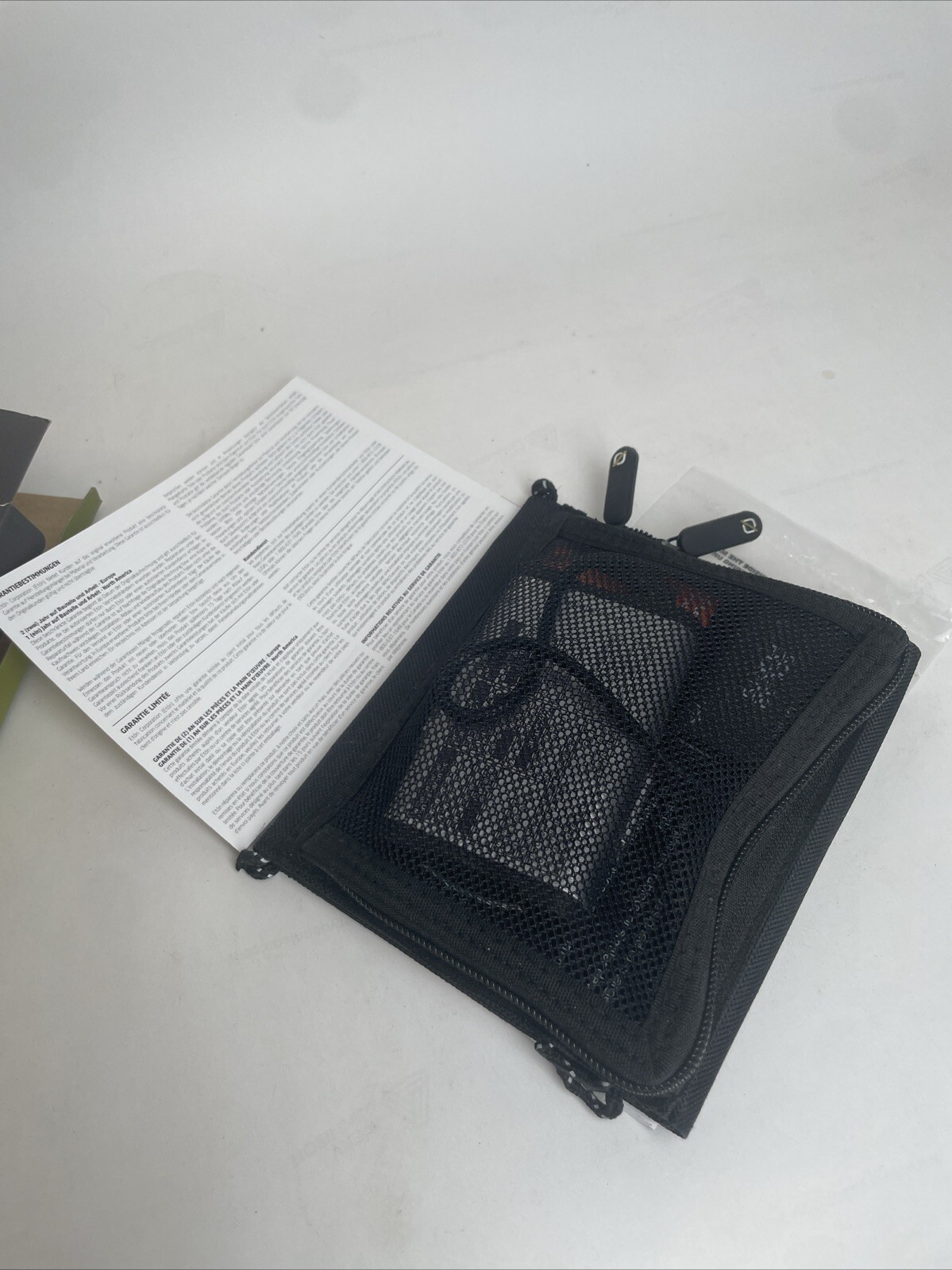 Goal Zero Guide 10 Plus Solar Charging Kit + NOMAD 7 Solar Panel