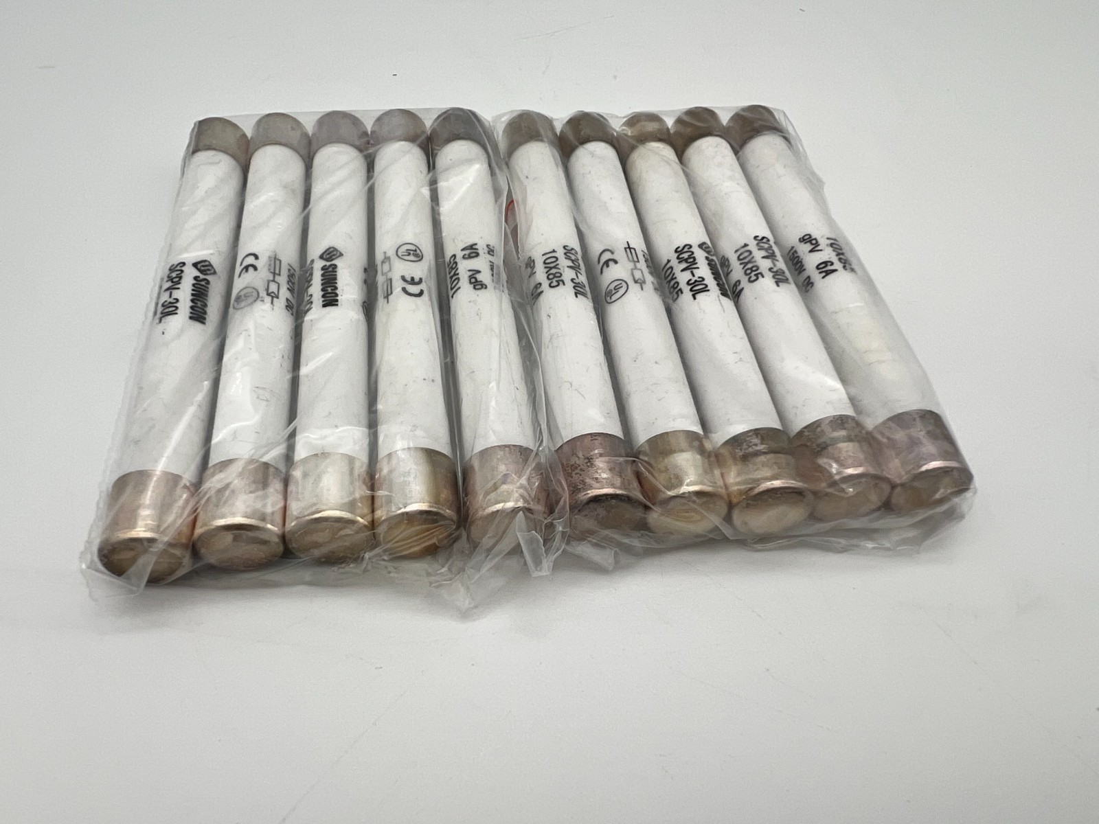 Solar PV in-line fuse 1500v 4A and / or 6A 10mm x 85mm UL listed