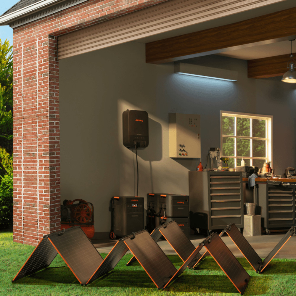 Jackery Explorer 5000 Plus Whole-Home Backup 5040Wh + Smart Transfer Switch 5kwh