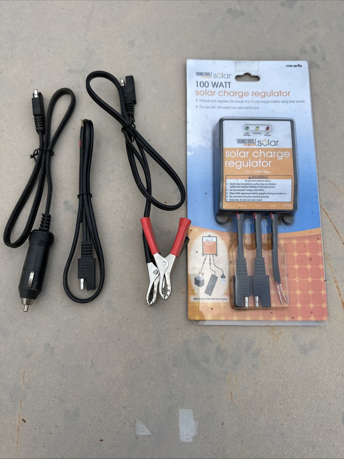 Thunderbolt Magnum Solar 100 Watt Solar Charge Regulator 96728 7A Panel Input
