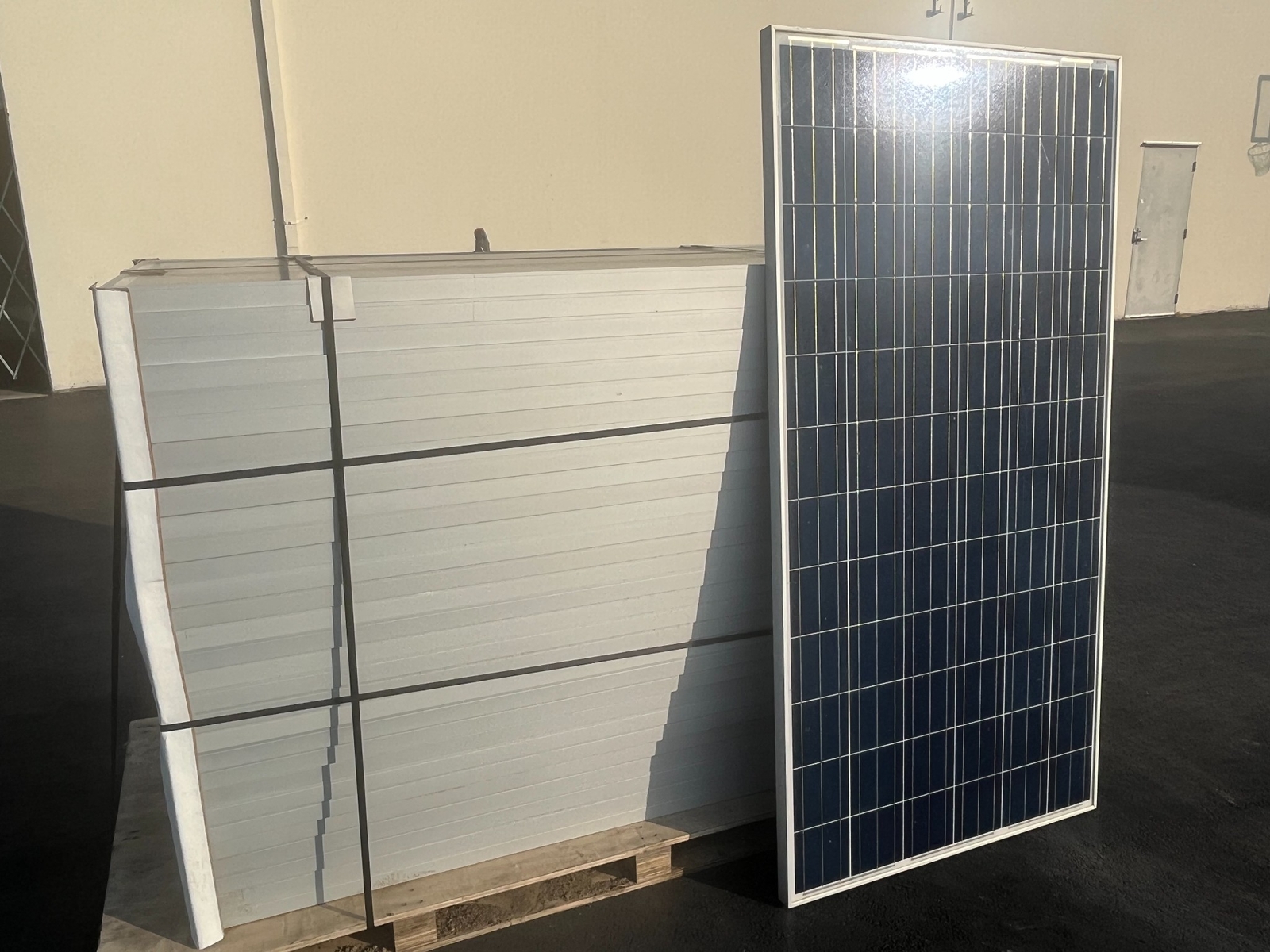 LOT OF 25 JA Solar 310 Watt Multicrystalline Solar Panels PN: JAP6-72-310/3BB