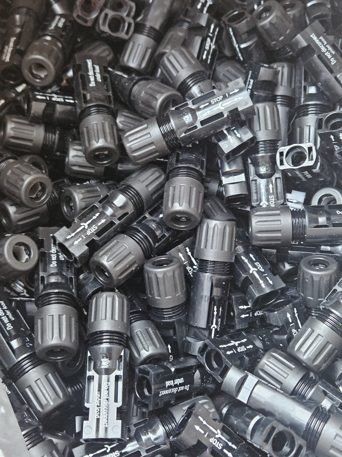 (1000) NO PINS Staubli PV-KST4/6ii UR MC4 PV Connectors Female NO PINS