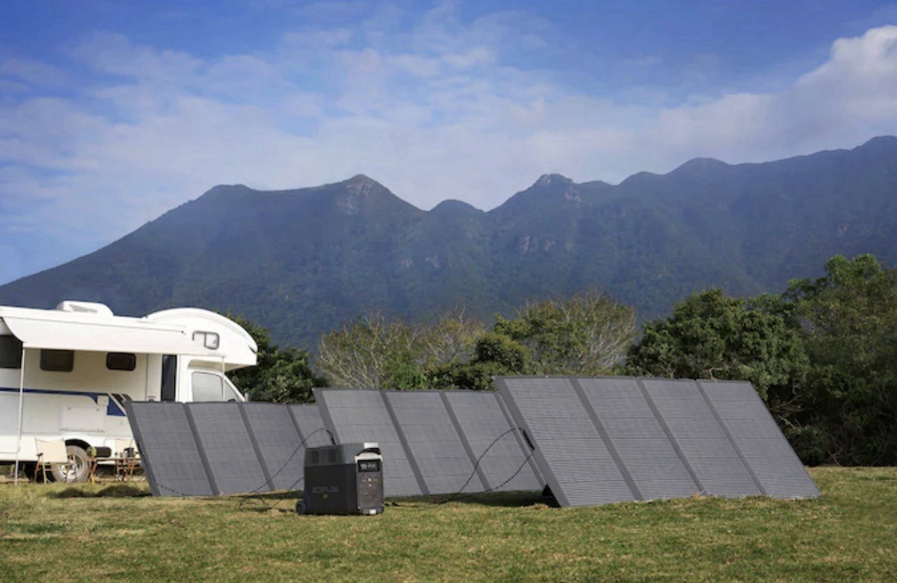 EcoFlow DELTA Pro Portable Power Station With Qty 2 400W Portable Solar Panels