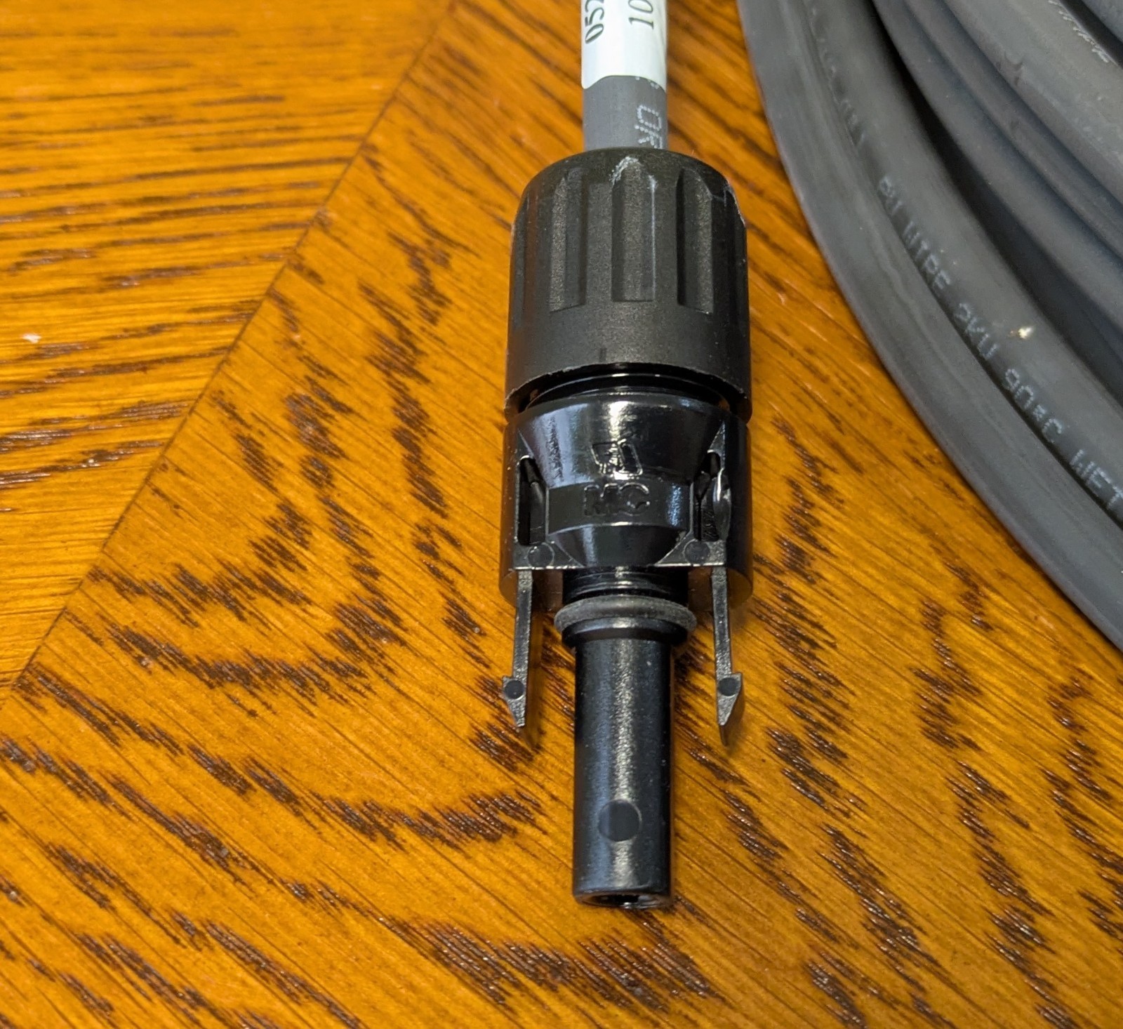 100 FT 10 AWG Solar PV Wire 1500V Black PV / Extension Cable with MC4 Connectors