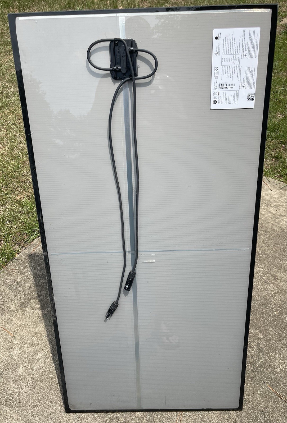First Solar Series 4 FS-4117A-3 Thin-Film Panel 117.5W 70.1V MC4 Black