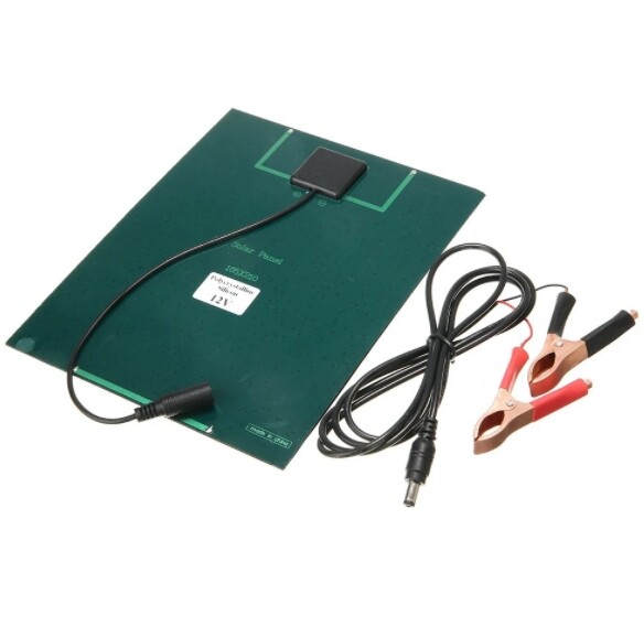 5.5W 12V silicon solar panel with battery clip for charging 9-12V battery