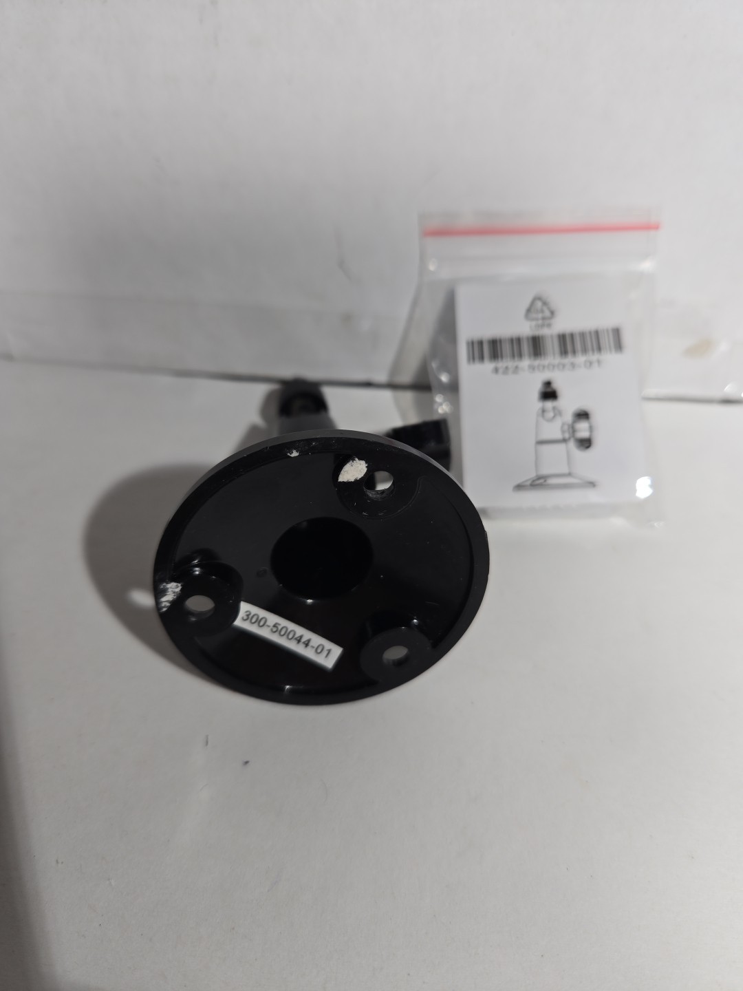 Arlo Genuine OEM Wall Mount Bracket for Arlo Cameras with Screws Black