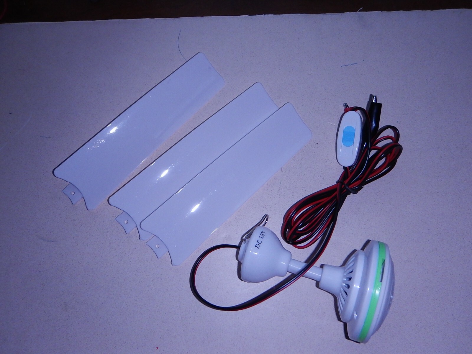12 Volt DC Ceiling fan(w/ ON/OFF SWITCH) lightweight 20 Inch w/8 ft cord