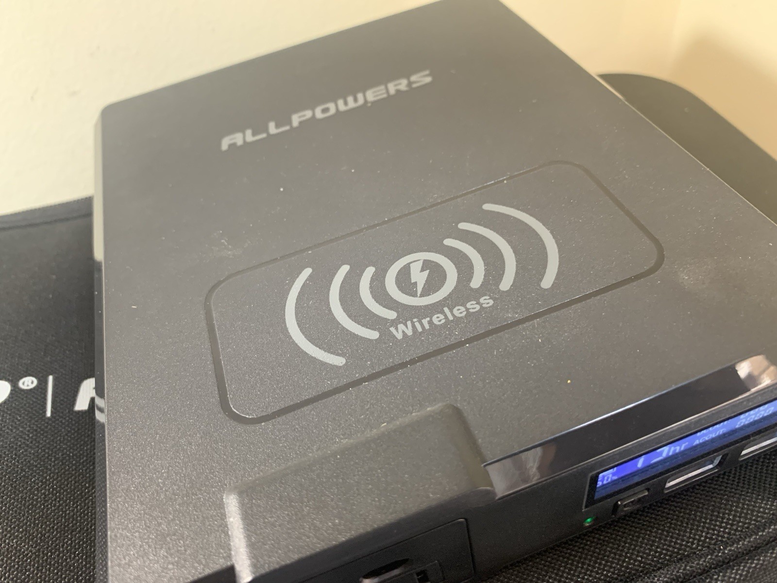 ALLPOWERS S200 V2.0 (200w Power Station W/Case & Solar Panels)