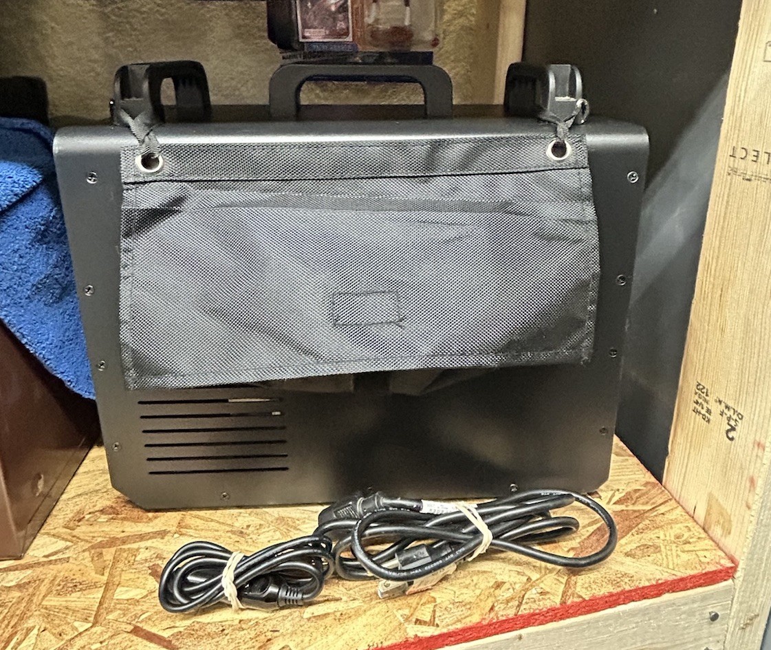 4PATRIOTS 1800w 12V Portable Power Generator | SOLAR PANELS NOT INCLUDED