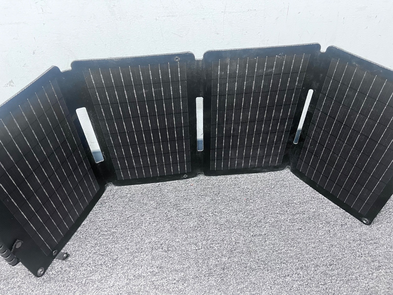 4Patriots Sidekick V3 299Wh 12.8V Portable Solar Generator w. 40w panel